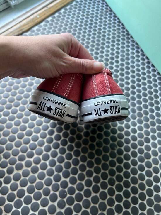 Converse - Picture 3 of 4